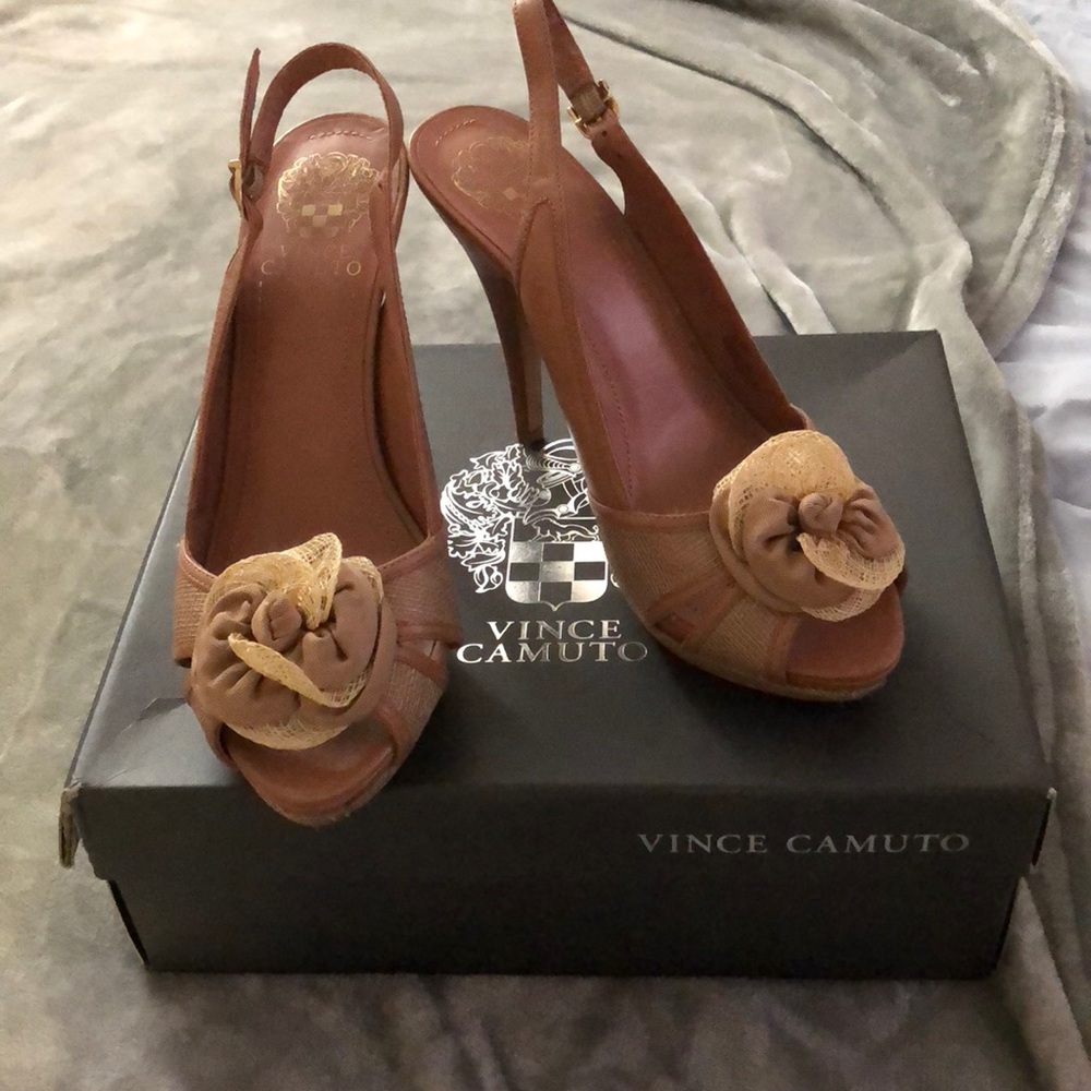 Vince Camuto Mista Rose Straw Fabric Heel